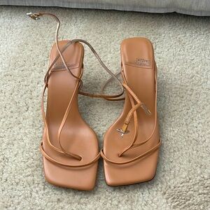 Jeffrey Campbell fluxx heels in nude. Size 8.5